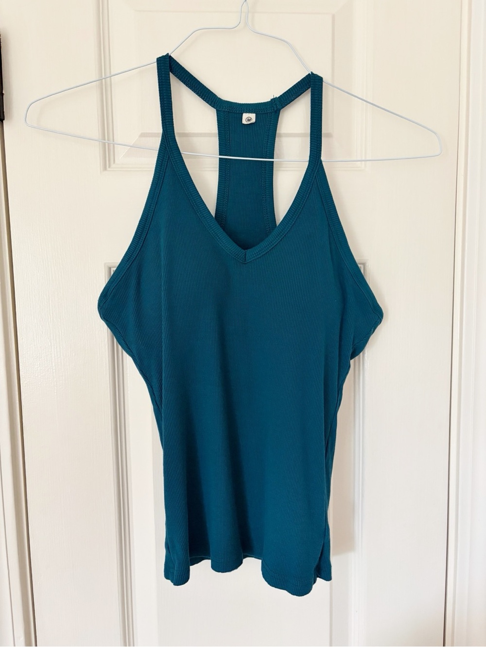 Women’s med Teal Racerback Tank Top w built in bra